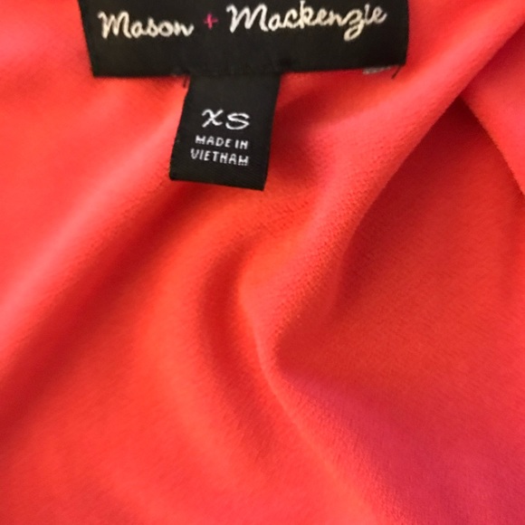 Coral color cami with detailed trim and adjustable straps size XS - Picture 3 of 8